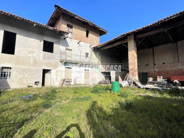 casa indipendente in vendita a Vische