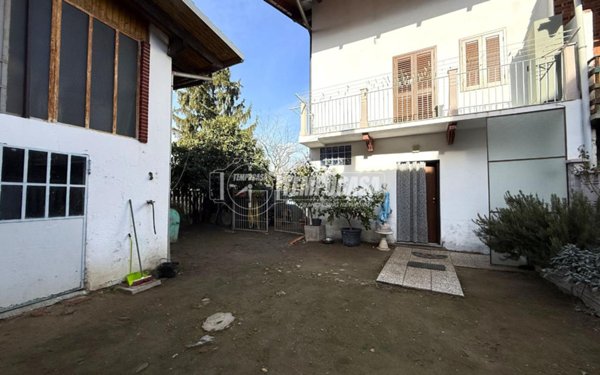 casa indipendente in vendita a Vische