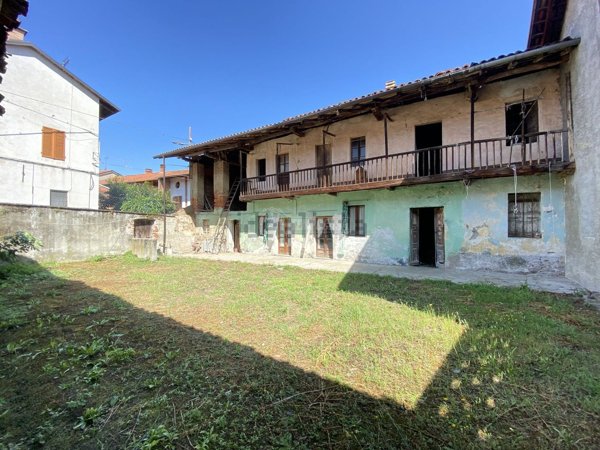casa indipendente in vendita a Vische