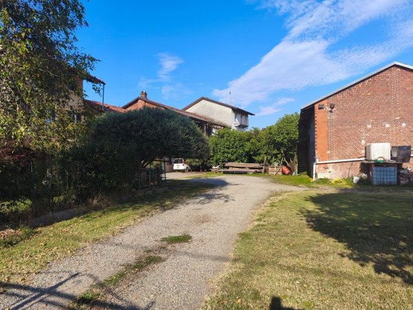 casa indipendente in vendita a Vische