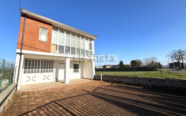 casa indipendente in vendita a Vische