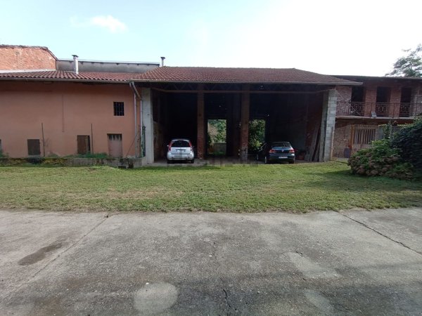 casa indipendente in vendita a Vische