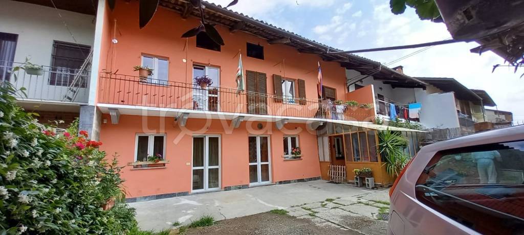 casa indipendente in vendita a Vische