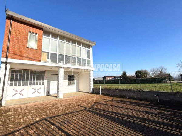 casa indipendente in vendita a Vische