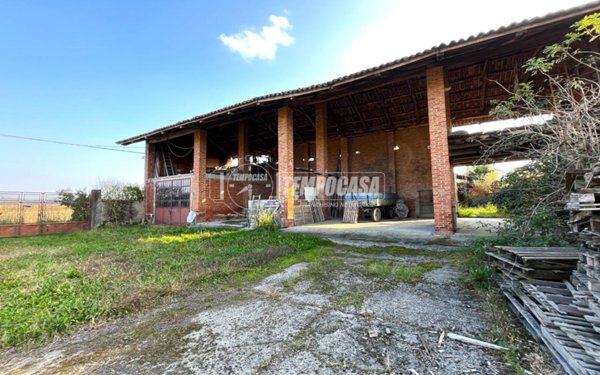 casale in vendita a Vische