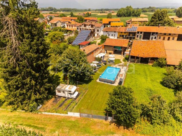 casa indipendente in vendita a Vische