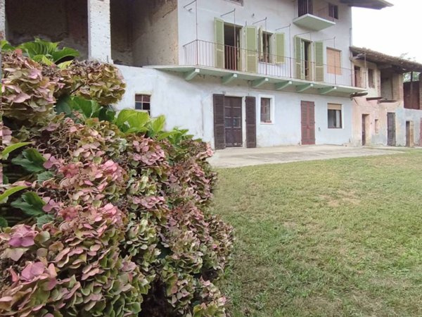 casa indipendente in vendita a Vische