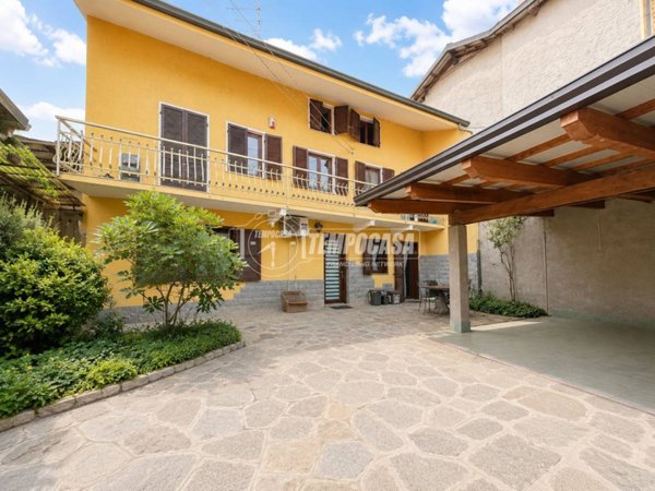 casa indipendente in vendita a Vische