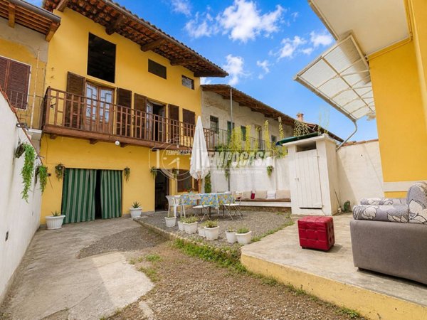 casa indipendente in vendita a Vische