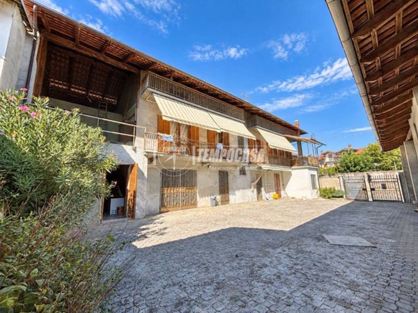 casa indipendente in vendita a Vische