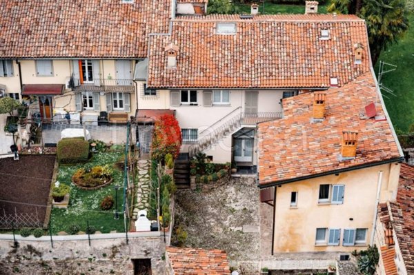casa indipendente in vendita a Vische