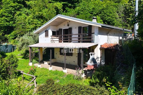 casa indipendente in vendita a Vistrorio