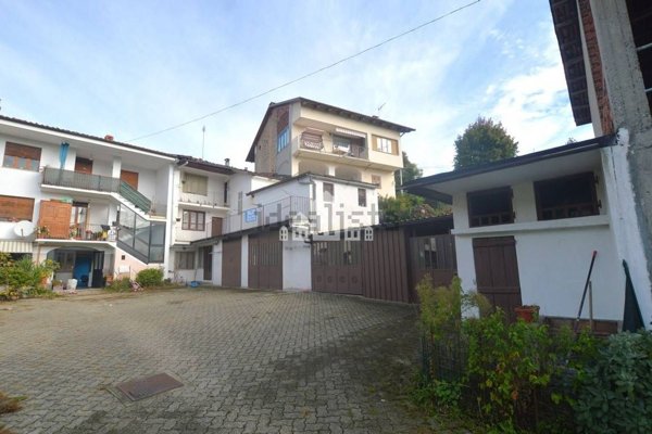 esavano in vendita a Vistrorio