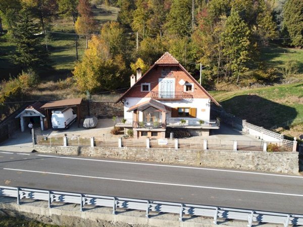 casa indipendente in vendita a Viù in zona Fubina