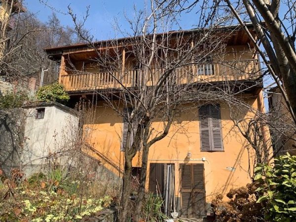 esavano in vendita a Viù in zona Venera