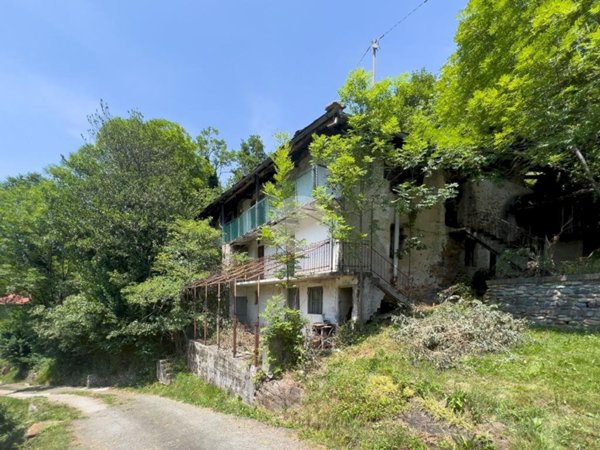 casa semindipendente in vendita a Viù in zona Toglie