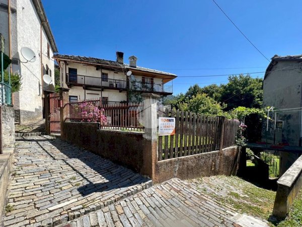 casa indipendente in vendita a Viù in zona Polpresa