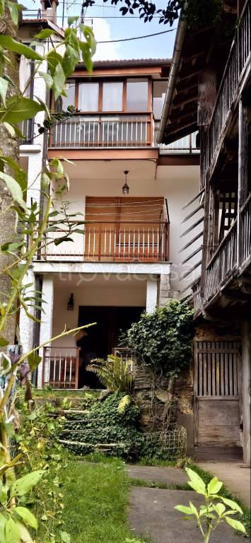 casa indipendente in vendita a Viù