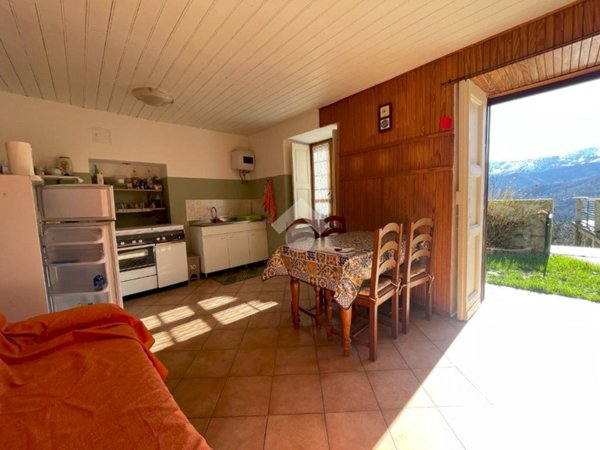 casa indipendente in vendita a Viù