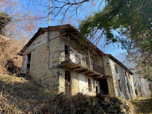 casa semindipendente in vendita a Viù in zona Fubina