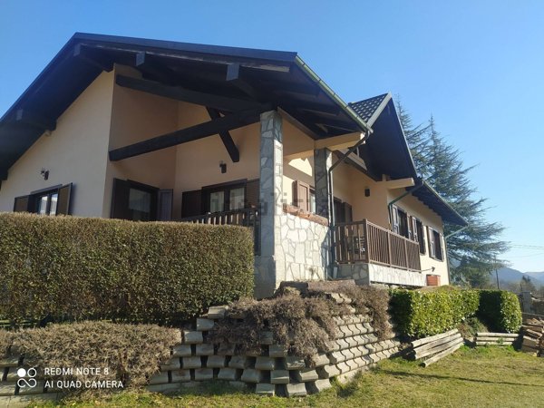 casa indipendente in vendita a Viù