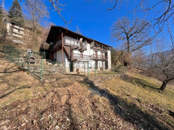 casa indipendente in vendita a Viù in zona Fubina