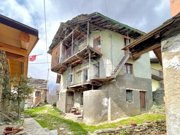 casa semindipendente in vendita a Viù in zona Polpresa