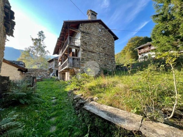 casa indipendente in vendita a Viù in zona Tornetti