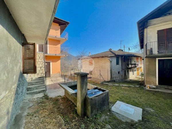 casa semindipendente in vendita a Viù in zona Tuberghengo