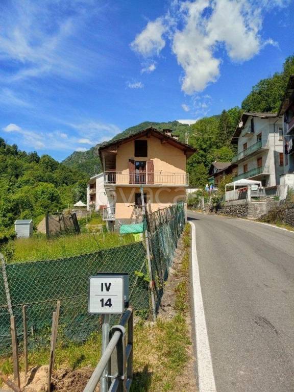casa indipendente in vendita a Viù