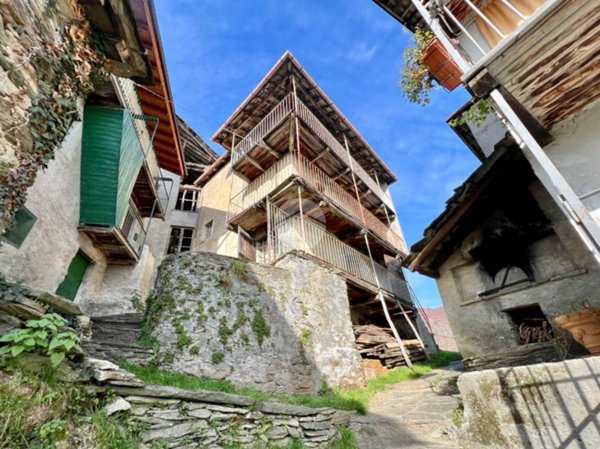 casa indipendente in vendita a Viù in zona Corgnolero