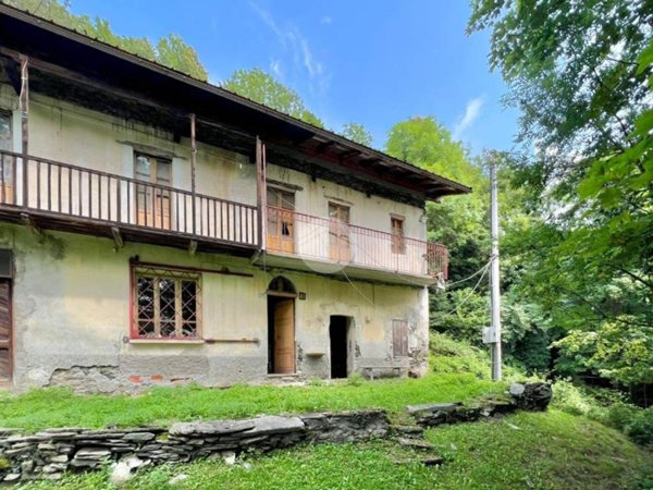 casa semindipendente in vendita a Viù in zona Polpresa