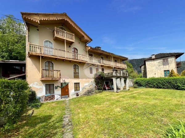 appartamento in vendita a Viù in zona Polpresa