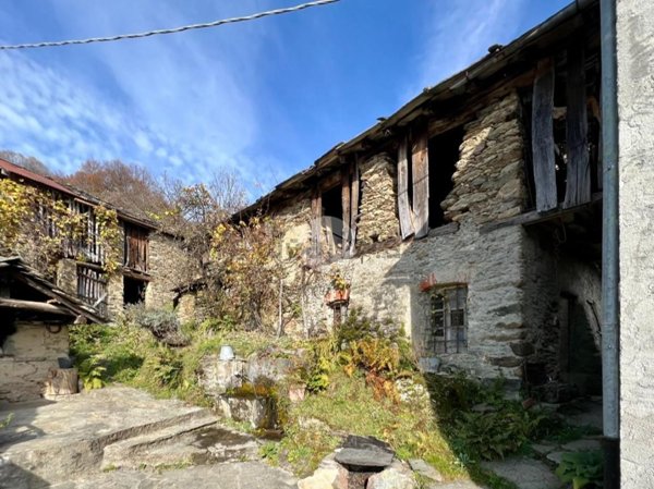 casale in vendita a Viù