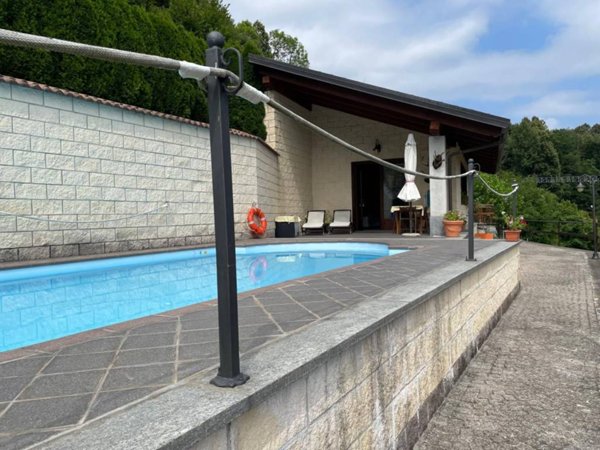 casa indipendente in vendita a Viù