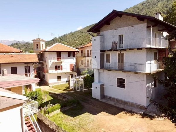 casa semindipendente in vendita a Viù in zona Maddalene