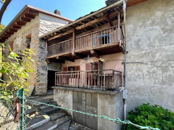 casa indipendente in vendita a Viù in zona Fubina