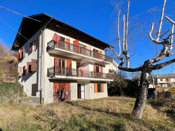 casa indipendente in vendita a Viù