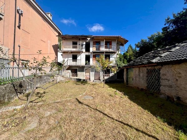 casa indipendente in vendita a Viù in zona Polpresa