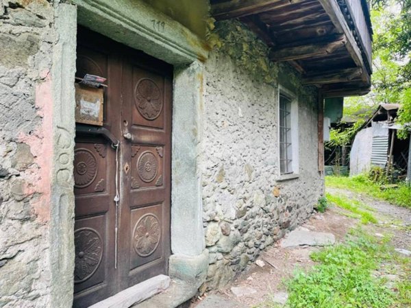 casa indipendente in vendita a Viù in zona Pessinea