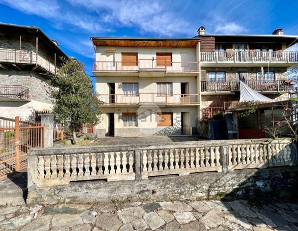 casa indipendente in vendita a Viù