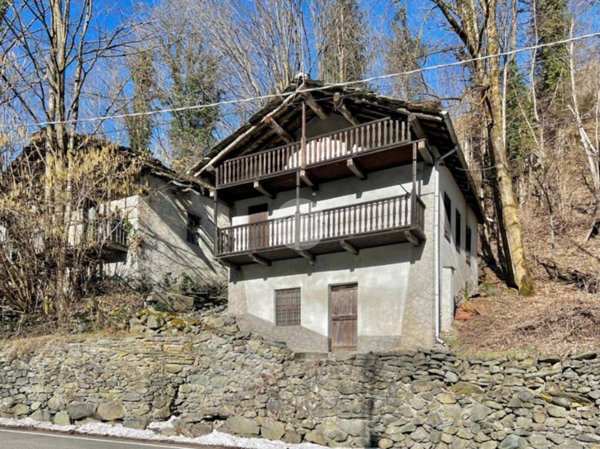casa indipendente in vendita a Viù in zona Trichera