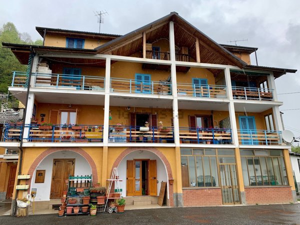 appartamento in vendita a Viù in zona Corgnolero