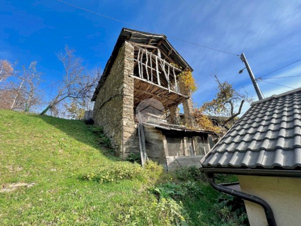 appartamento in vendita a Viù in zona Polpresa