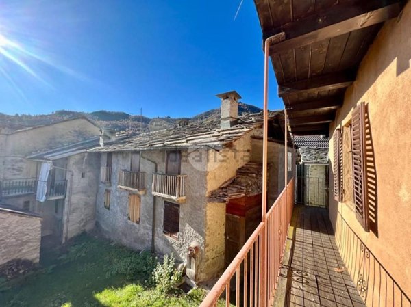 appartamento in vendita a Viù in zona Tornetti