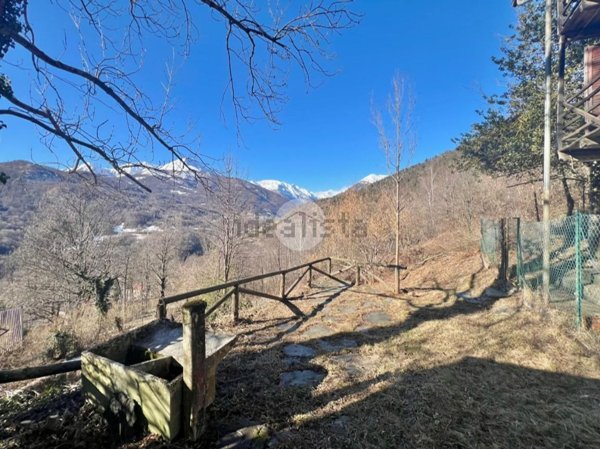 casa indipendente in vendita a Viù in zona Fubina