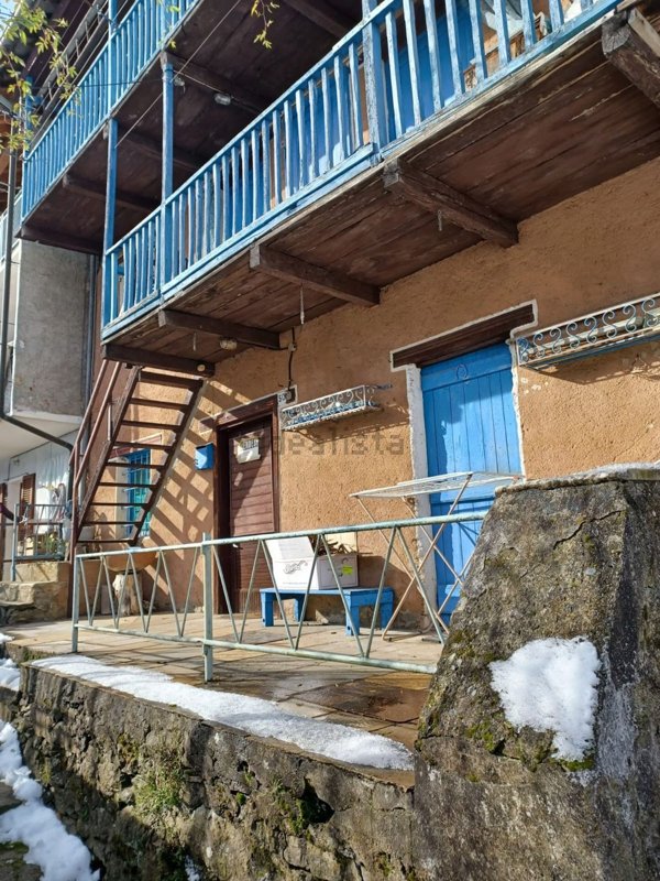 casa indipendente in vendita a Viù