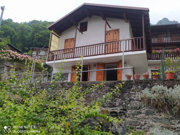 casa indipendente in vendita a Viù