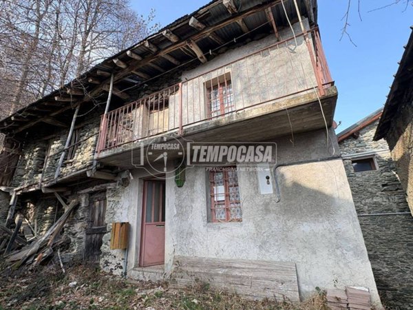 casa indipendente in vendita a Viù in zona Bertesseno