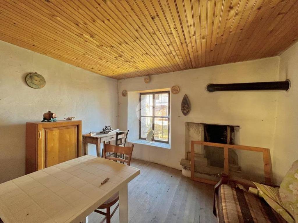 appartamento in vendita a Viù in zona Tornetti